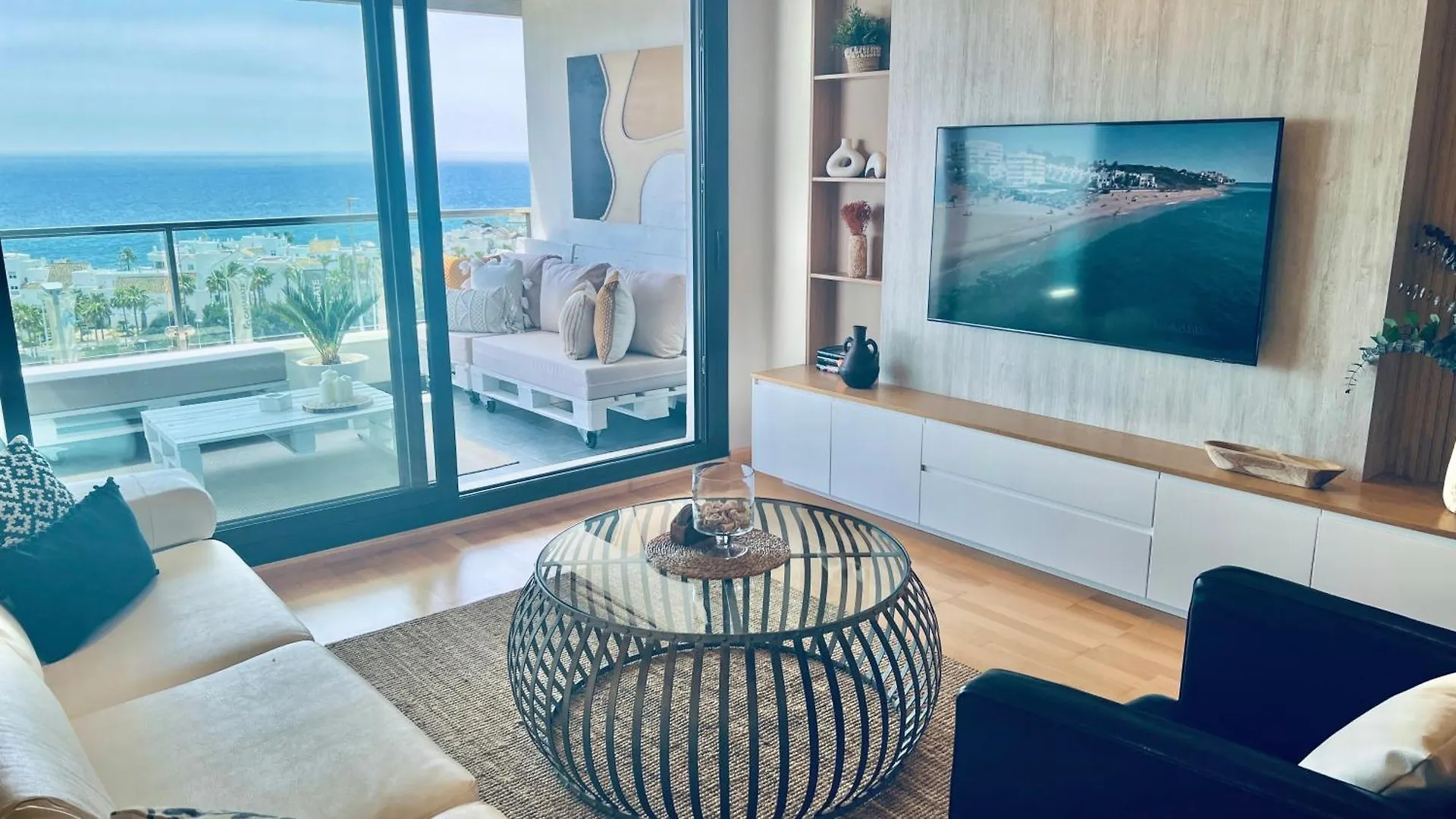Panoramic Ocean Retreat Apartment Estepona
