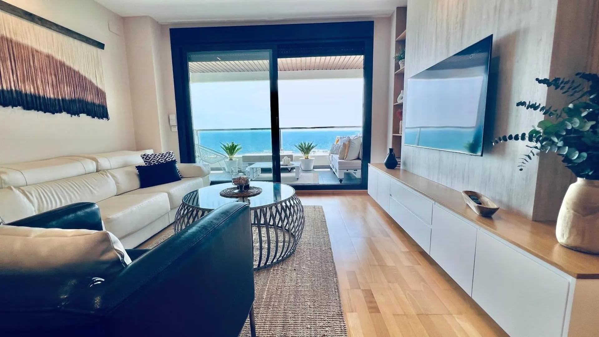 Panoramic Ocean Retreat Apartment Estepona